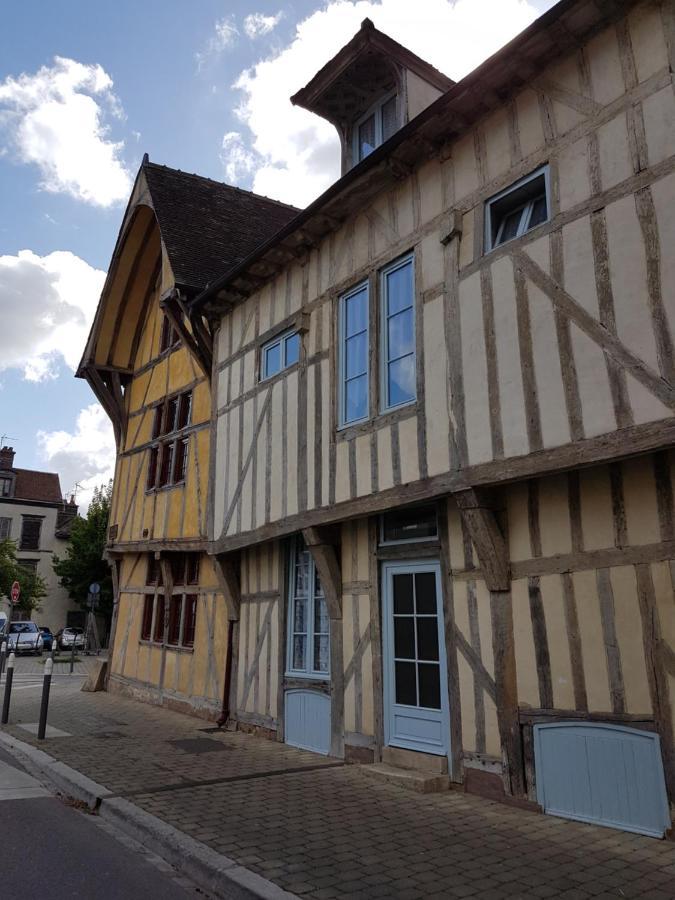 Maison Du Dauphin 1534 Troyes Eksteriør bilde