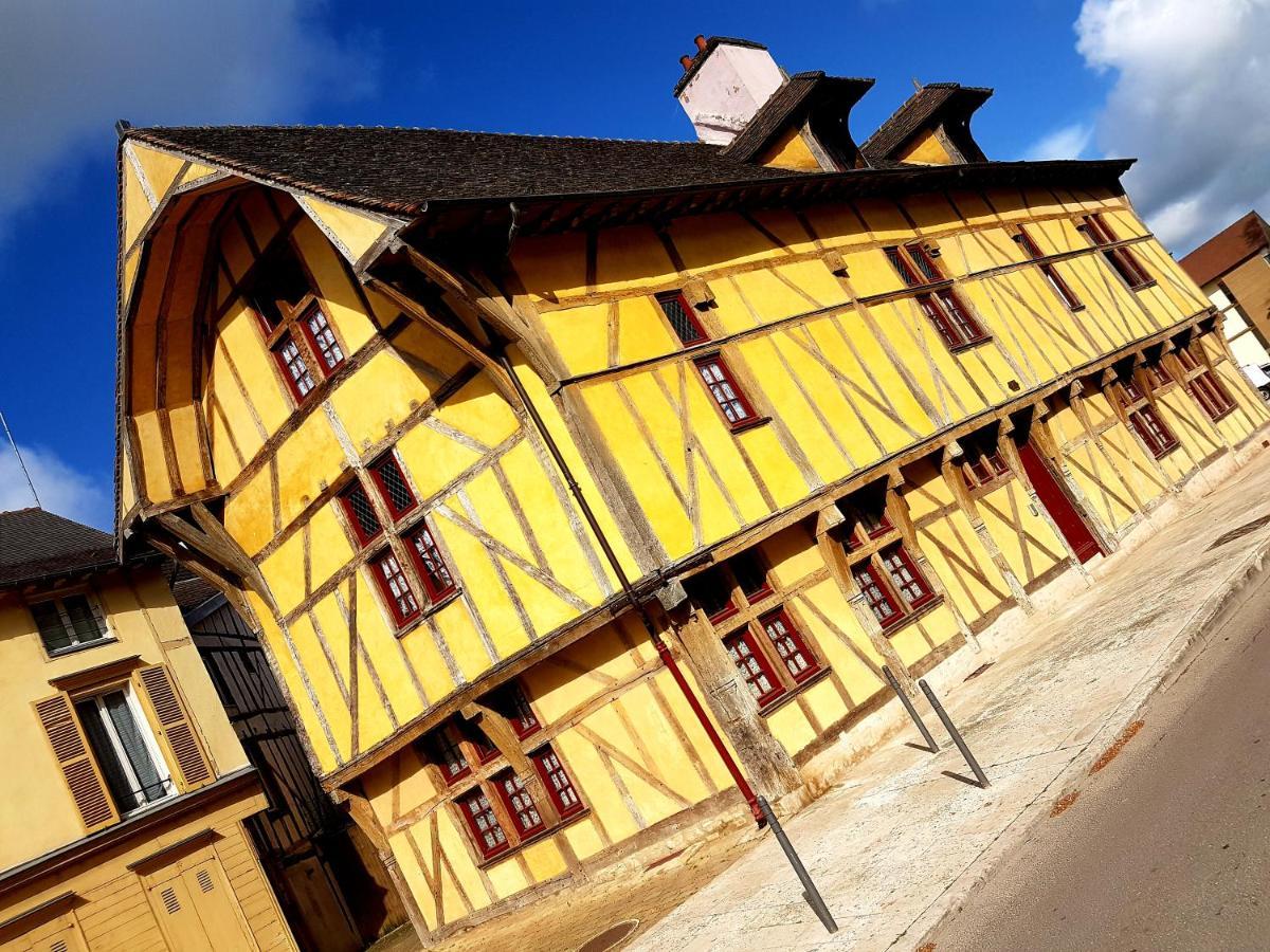 Maison Du Dauphin 1534 Troyes Eksteriør bilde